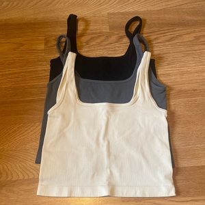 3 Crop Tops